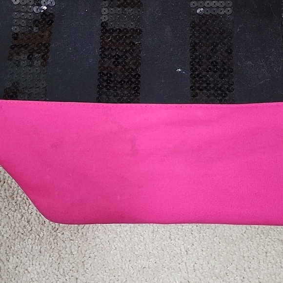 Victoria's Secret Travel Bag Black/Pink - Picture 9 of 11